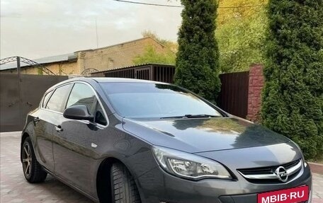 Opel Astra J, 2013 год, 900 000 рублей, 5 фотография