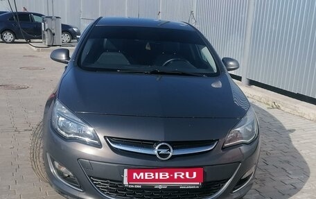 Opel Astra J, 2013 год, 900 000 рублей, 4 фотография