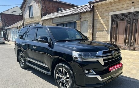 Toyota Land Cruiser 200, 2020 год, 8 950 000 рублей, 3 фотография