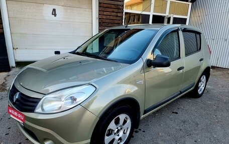 Renault Sandero I, 2011 год, 549 000 рублей, 2 фотография