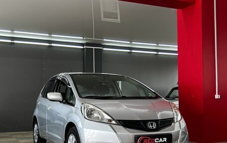 Honda Fit III, 2011 год, 870 000 рублей, 2 фотография