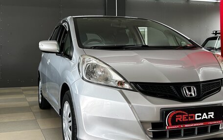 Honda Fit III, 2011 год, 870 000 рублей, 6 фотография