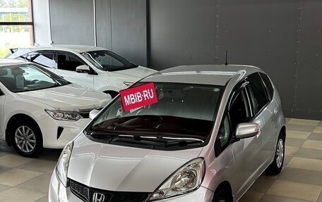 Honda Fit III, 2011 год, 870 000 рублей, 7 фотография