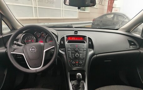 Opel Astra J, 2013 год, 857 000 рублей, 5 фотография