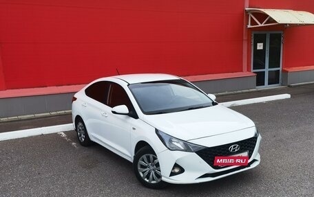 Hyundai Solaris II рестайлинг, 2020 год, 898 000 рублей, 2 фотография