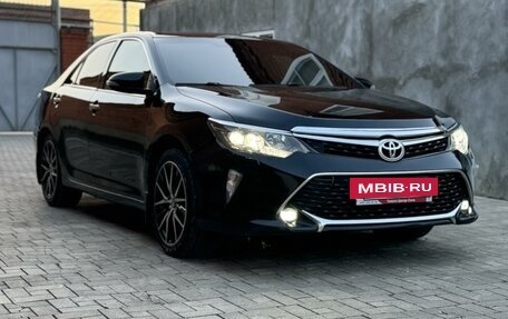 Toyota Camry, 2016 год, 1 900 000 рублей, 2 фотография