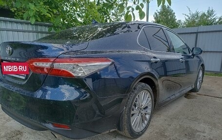 Toyota Camry, 2018 год, 3 150 000 рублей, 2 фотография