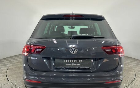 Volkswagen Tiguan II, 2017 год, 1 837 000 рублей, 3 фотография