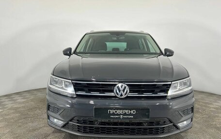 Volkswagen Tiguan II, 2017 год, 1 837 000 рублей, 2 фотография