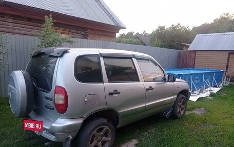 Chevrolet Niva I рестайлинг, 2004 год, 330 000 рублей, 2 фотография