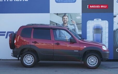 Chevrolet Niva I рестайлинг, 2011 год, 668 000 рублей, 5 фотография