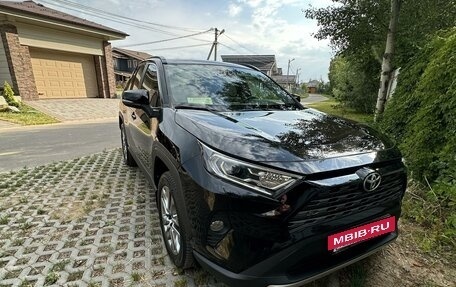 Toyota RAV4, 2022 год, 4 100 000 рублей, 4 фотография