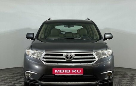 Toyota Highlander III, 2011 год, 1 900 000 рублей, 2 фотография