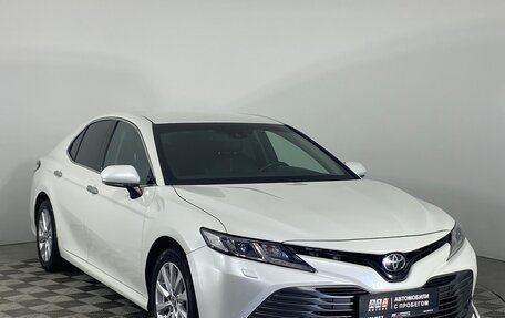 Toyota Camry, 2018 год, 2 899 000 рублей, 3 фотография