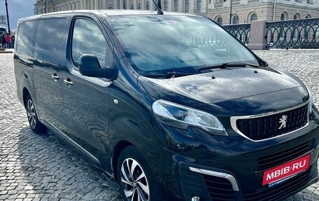 Peugeot Traveller I, 2018 год, 3 500 000 рублей, 3 фотография