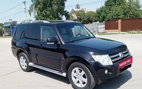 Mitsubishi Pajero IV, 2007 год, 1 620 000 рублей, 2 фотография