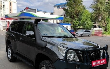 Toyota Land Cruiser Prado 150 рестайлинг 2, 2013 год, 3 199 000 рублей, 2 фотография