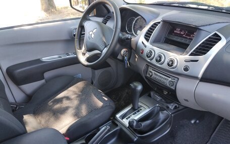 Mitsubishi L200 IV рестайлинг, 2012 год, 2 450 000 рублей, 2 фотография