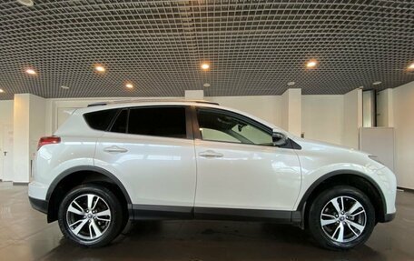 Toyota RAV4, 2018 год, 2 650 000 рублей, 2 фотография