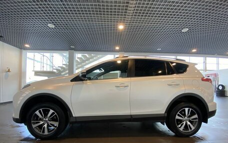 Toyota RAV4, 2018 год, 2 650 000 рублей, 6 фотография