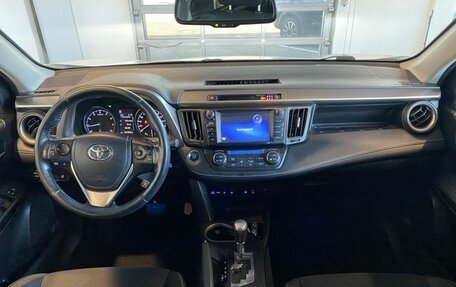 Toyota RAV4, 2018 год, 2 650 000 рублей, 9 фотография