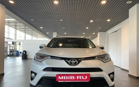 Toyota RAV4, 2018 год, 2 650 000 рублей, 8 фотография