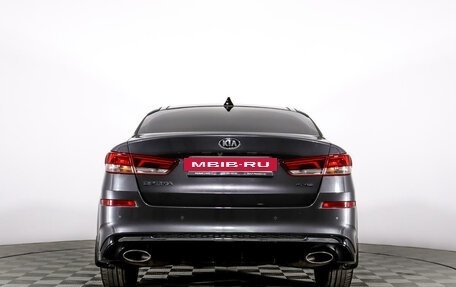 KIA Optima IV, 2018 год, 2 399 879 рублей, 6 фотография