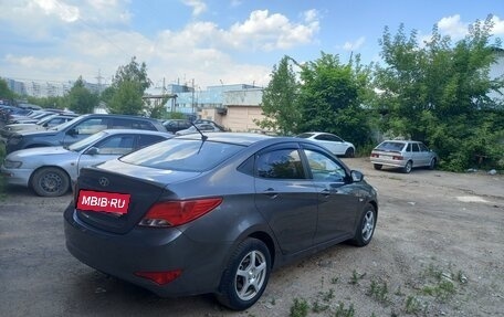 Hyundai Solaris II рестайлинг, 2015 год, 850 000 рублей, 14 фотография