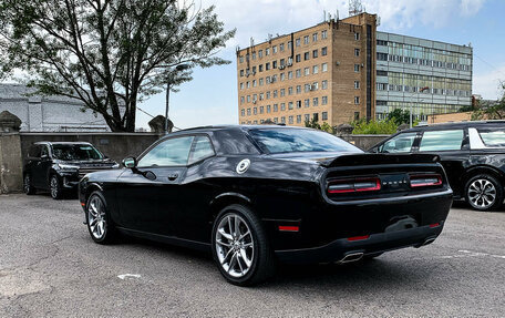 Dodge Challenger III рестайлинг 2, 2023 год, 4 799 000 рублей, 7 фотография