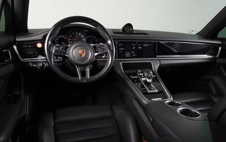 Porsche Panamera II рестайлинг, 2018 год, 7 499 000 рублей, 6 фотография