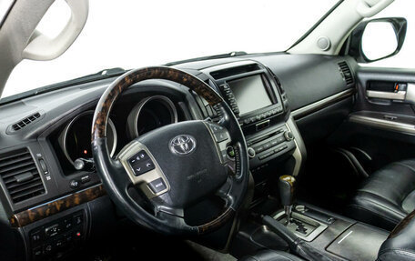 Toyota Land Cruiser 200, 2011 год, 3 089 000 рублей, 11 фотография