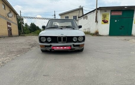 BMW 5 серия, 1982 год, 150 000 рублей, 2 фотография