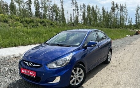 Hyundai Solaris II рестайлинг, 2011 год, 950 000 рублей, 1 фотография