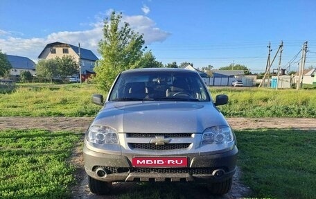 Chevrolet Niva I рестайлинг, 2017 год, 920 000 рублей, 1 фотография