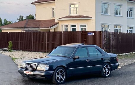 Mercedes-Benz E-Класс, 1995 год, 950 000 рублей, 2 фотография