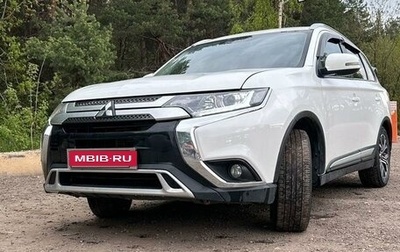 Mitsubishi Outlander III рестайлинг 3, 2019 год, 2 300 000 рублей, 1 фотография