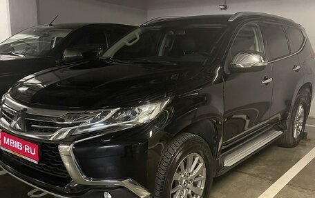 Mitsubishi Pajero Sport III рестайлинг, 2018 год, 3 300 000 рублей, 1 фотография