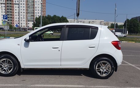 Renault Sandero II рестайлинг, 2017 год, 895 000 рублей, 5 фотография