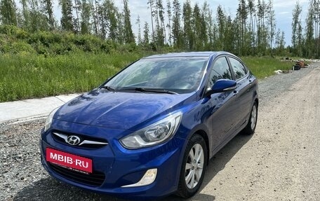 Hyundai Solaris II рестайлинг, 2011 год, 950 000 рублей, 2 фотография