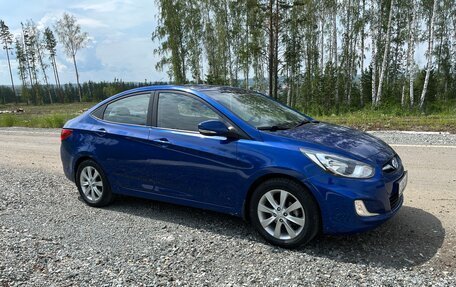 Hyundai Solaris II рестайлинг, 2011 год, 950 000 рублей, 5 фотография