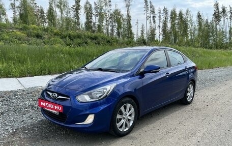 Hyundai Solaris II рестайлинг, 2011 год, 950 000 рублей, 11 фотография