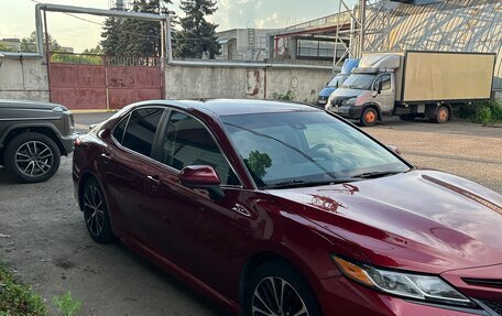 Toyota Camry, 2017 год, 2 600 000 рублей, 1 фотография