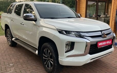 Mitsubishi L200 IV рестайлинг, 2022 год, 4 200 000 рублей, 1 фотография