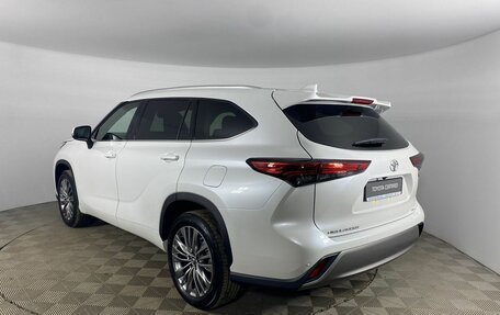 Toyota Highlander, 2023 год, 7 550 000 рублей, 6 фотография