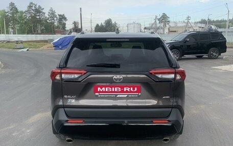 Toyota RAV4, 2021 год, 3 890 000 рублей, 5 фотография