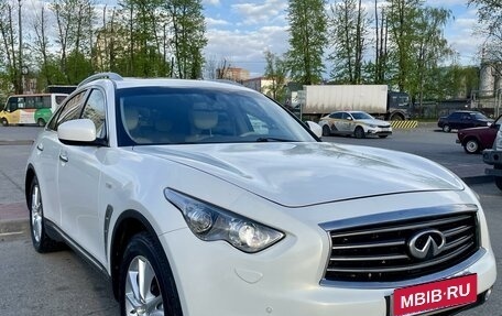 Infiniti FX II, 2013 год, 2 300 000 рублей, 4 фотография