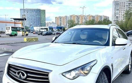 Infiniti FX II, 2013 год, 2 300 000 рублей, 2 фотография