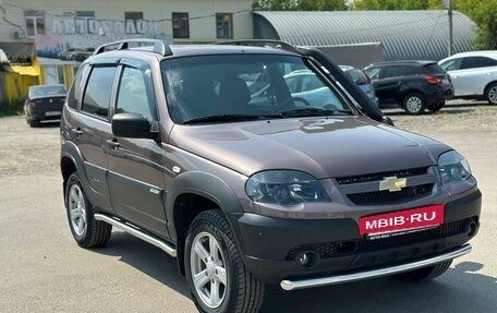 Chevrolet Niva I рестайлинг, 2019 год, 1 200 000 рублей, 3 фотография