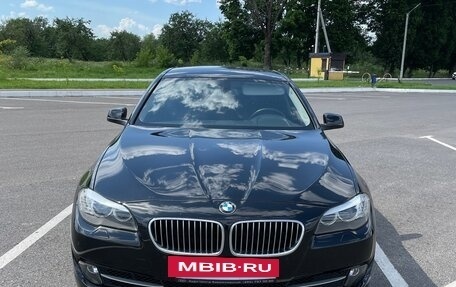 BMW 5 серия, 2012 год, 1 950 000 рублей, 2 фотография