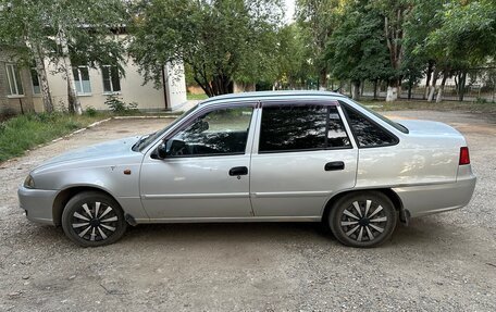 Daewoo Nexia I рестайлинг, 2011 год, 300 000 рублей, 2 фотография